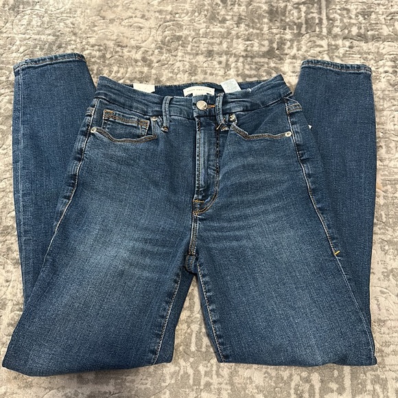 Good American Good Waist Indigo Crop Jean - Picture 7 of 8